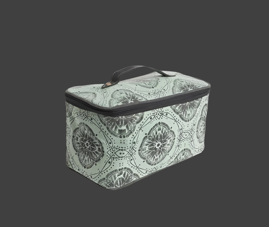 PILLAR PRAM TOILETRIES BAG