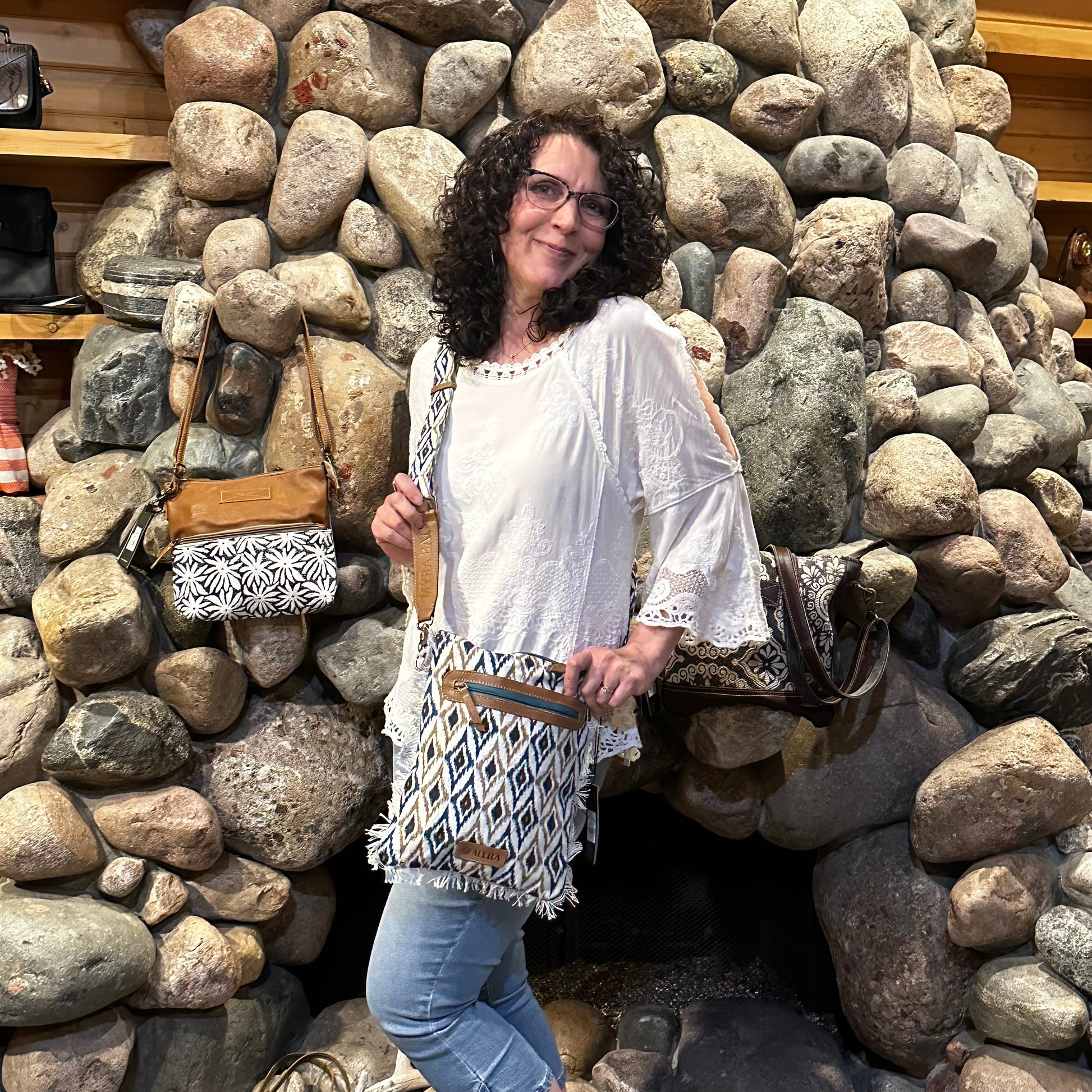 BEAUTIFUL TAPESTRY CROSSBODY BR/BL