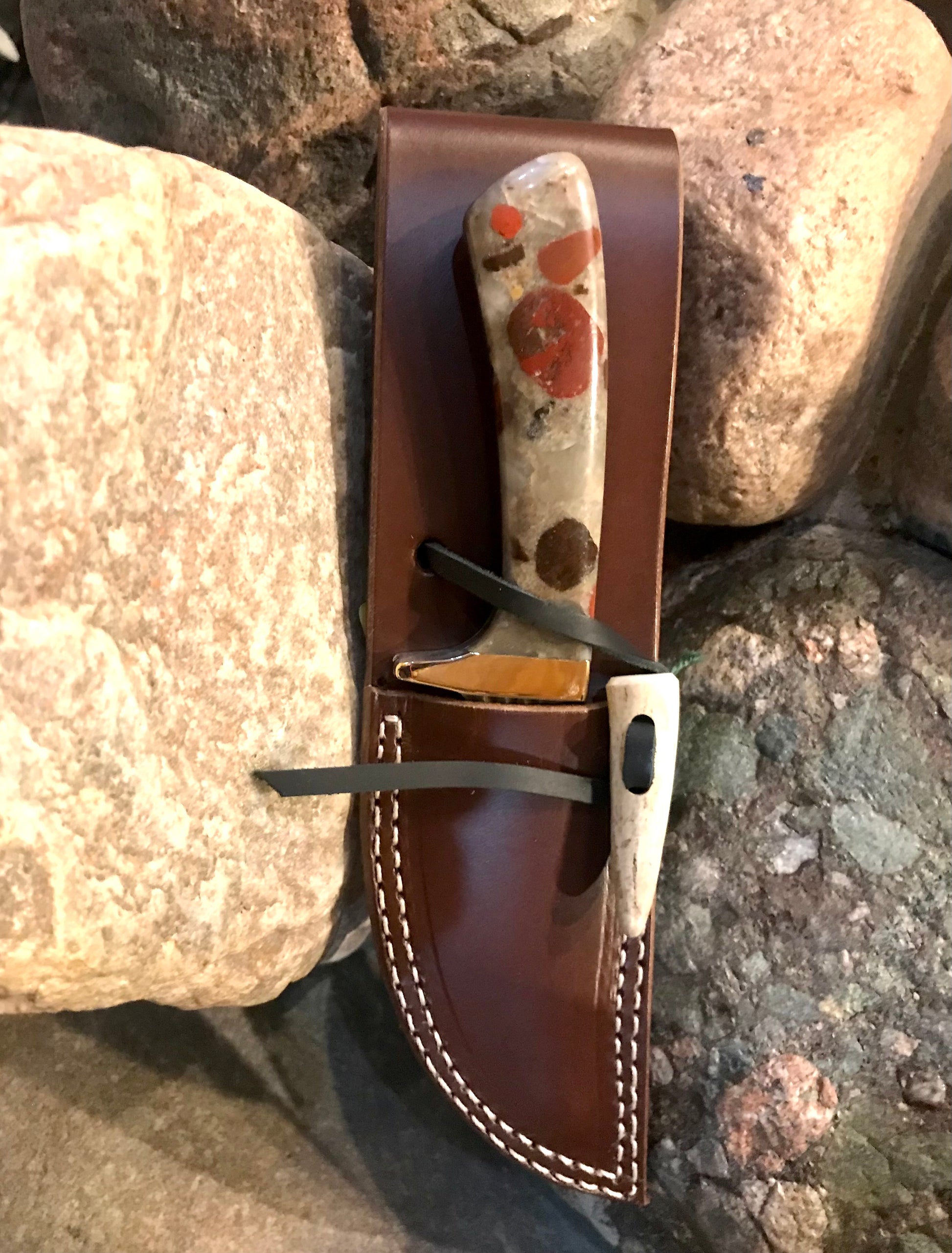 HAMMERED DROP POINT KNIFE