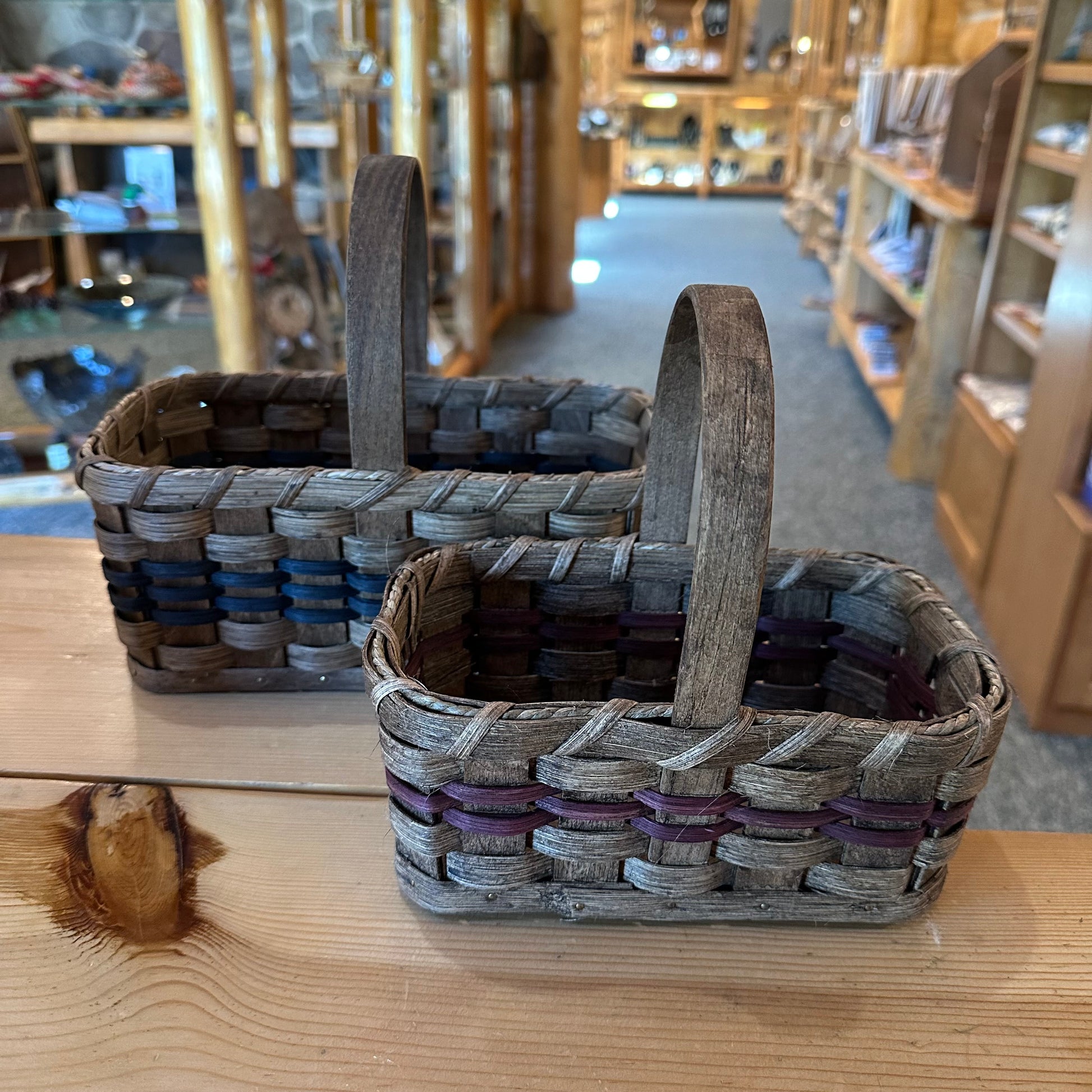 AMISH MADE FRUIT BASKETS W/HANDLE