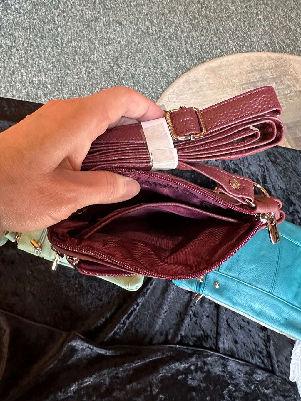 ITALIAN LEATHER CROSS BODY PURSE