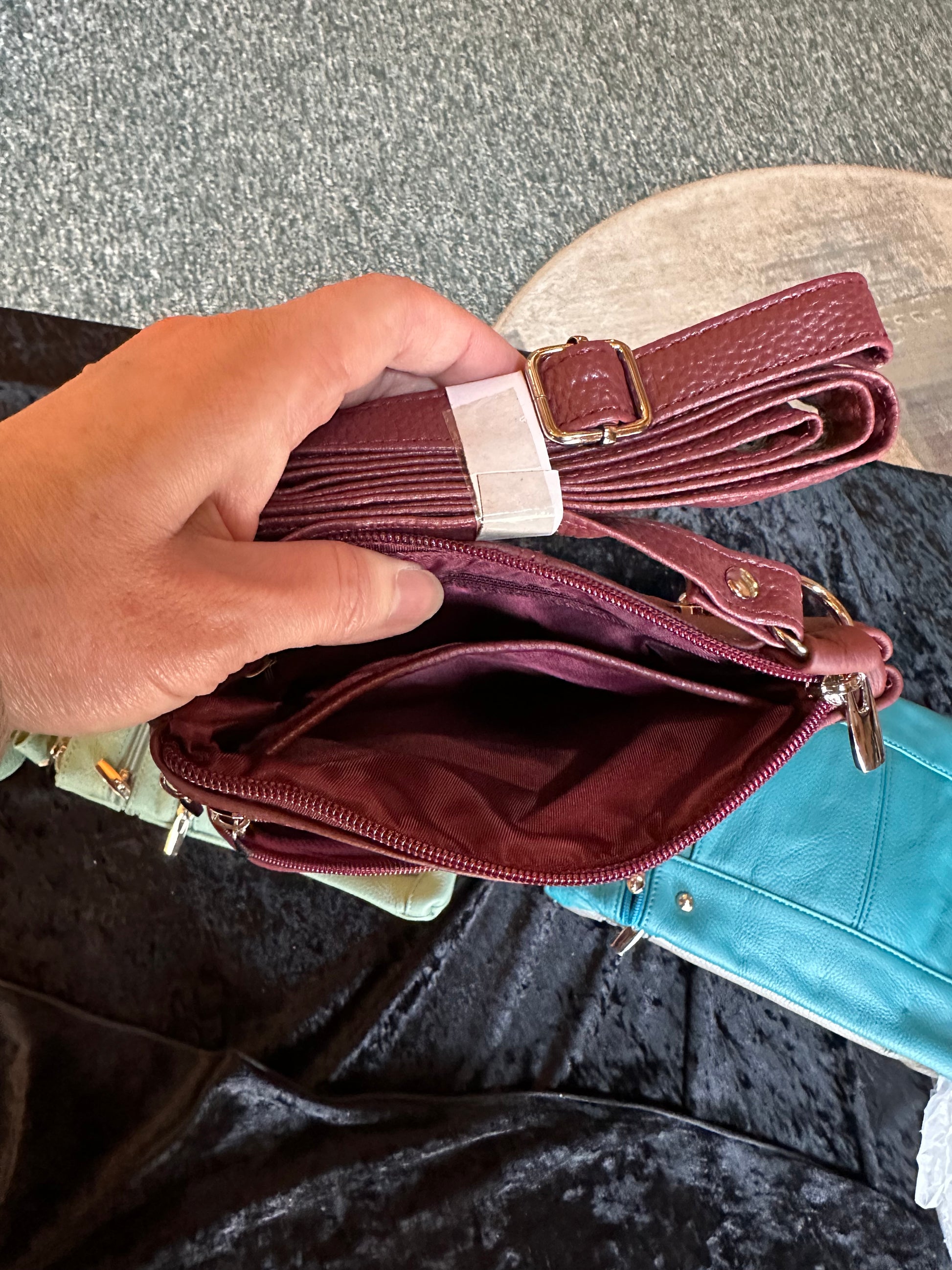 ITALIAN LEATHER CROSS BODY PURSE