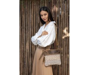 CONTENTMENT CROSSBODY