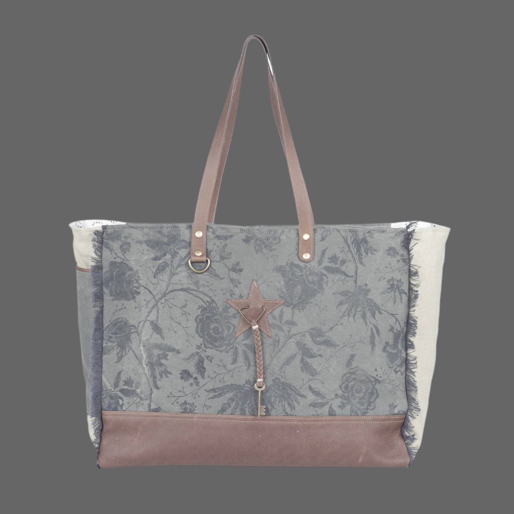 FRINGIE WEEKENDER BAG
