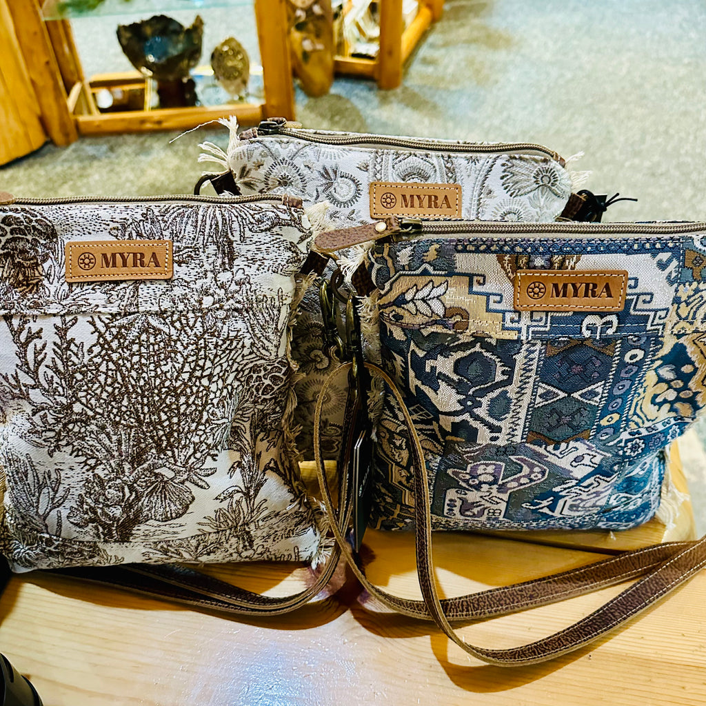 LOOM TAPESTRY VINTAGE CROSSBODY BAGS