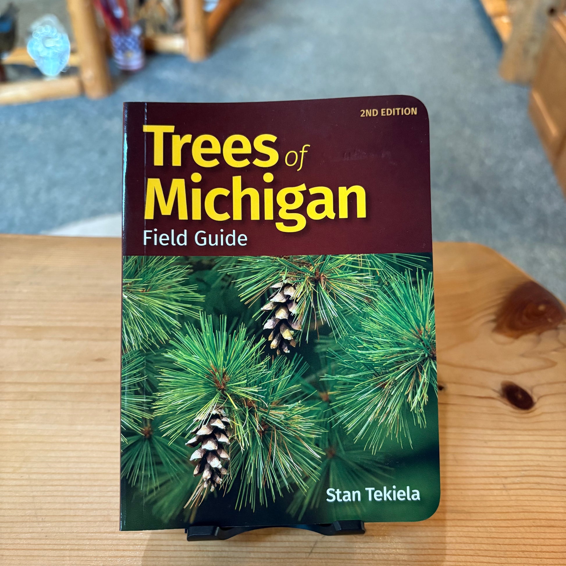 TREES OF MICHIGAN FIELD GUIDE