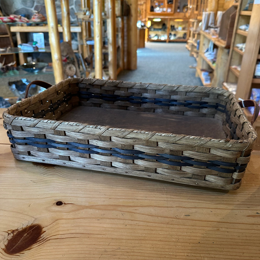 AMISH MADE CASSEROLE/SERVING TRAY