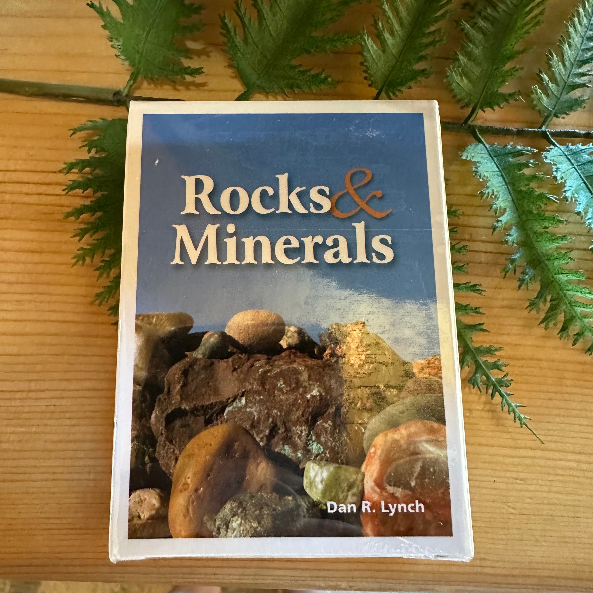 ROCKS AND MINERALS PLAYING CARDS