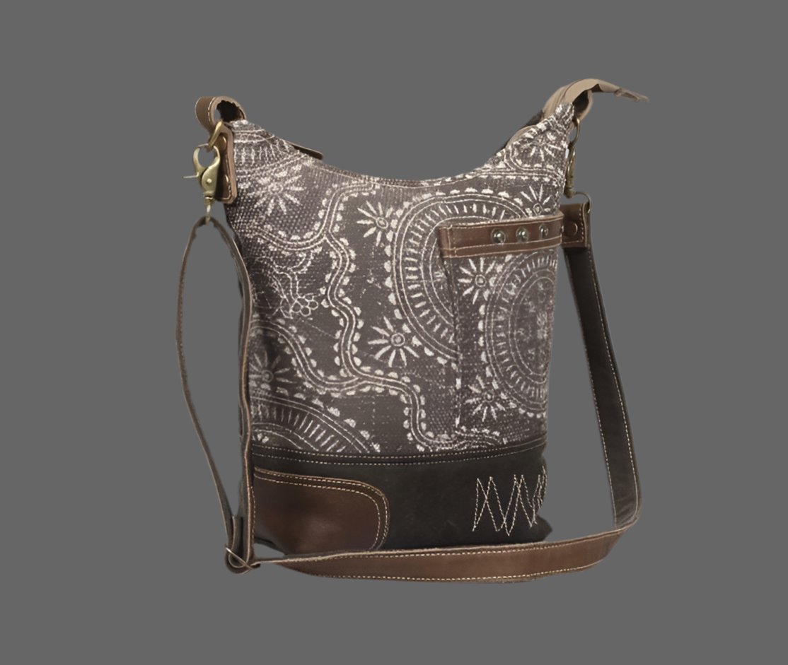VINTAGE CARVED SHOULDER BAG