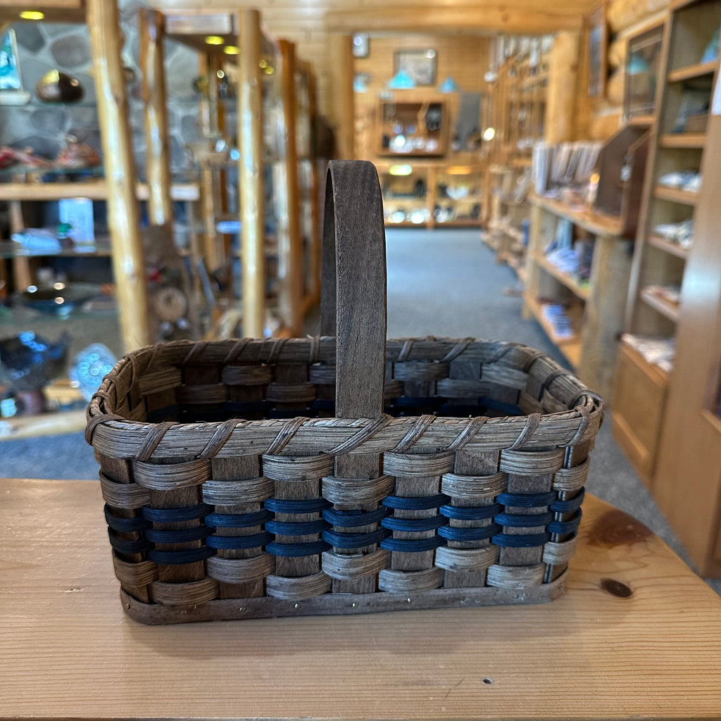 AMISH MADE FRUIT BASKETS W/HANDLE