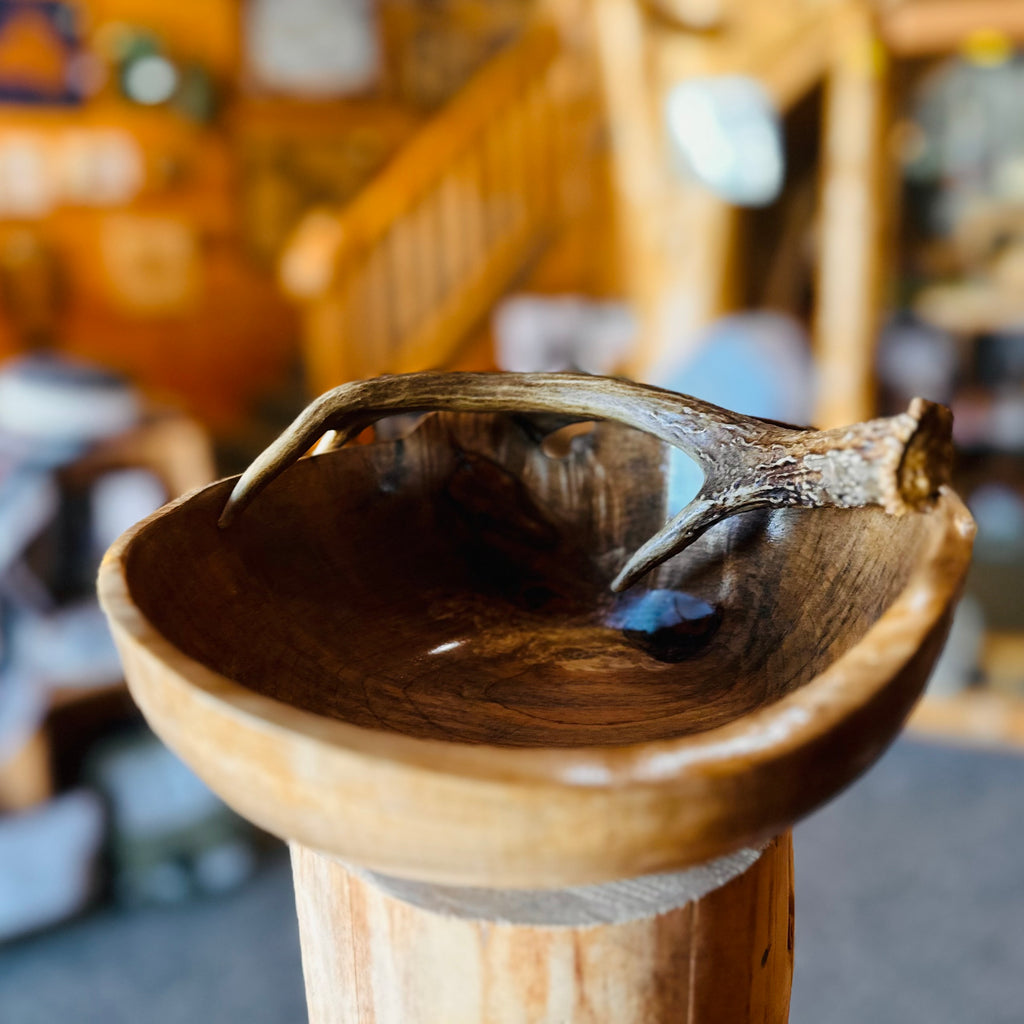 ASH BOWL W/ANTLER