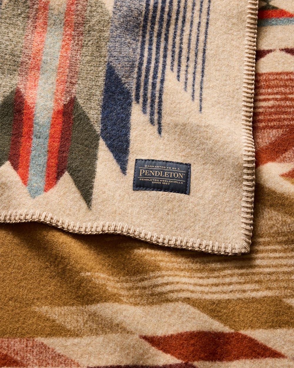 PENDLETON™️ WYETH FALLS JACQUARD THROW