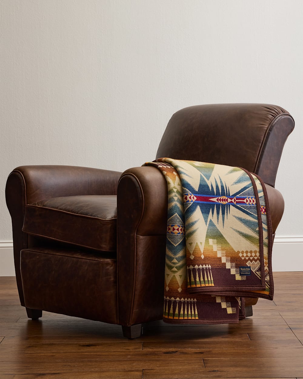 PENDLETON™️ MYSTIC LAKE ROBE BLANKET