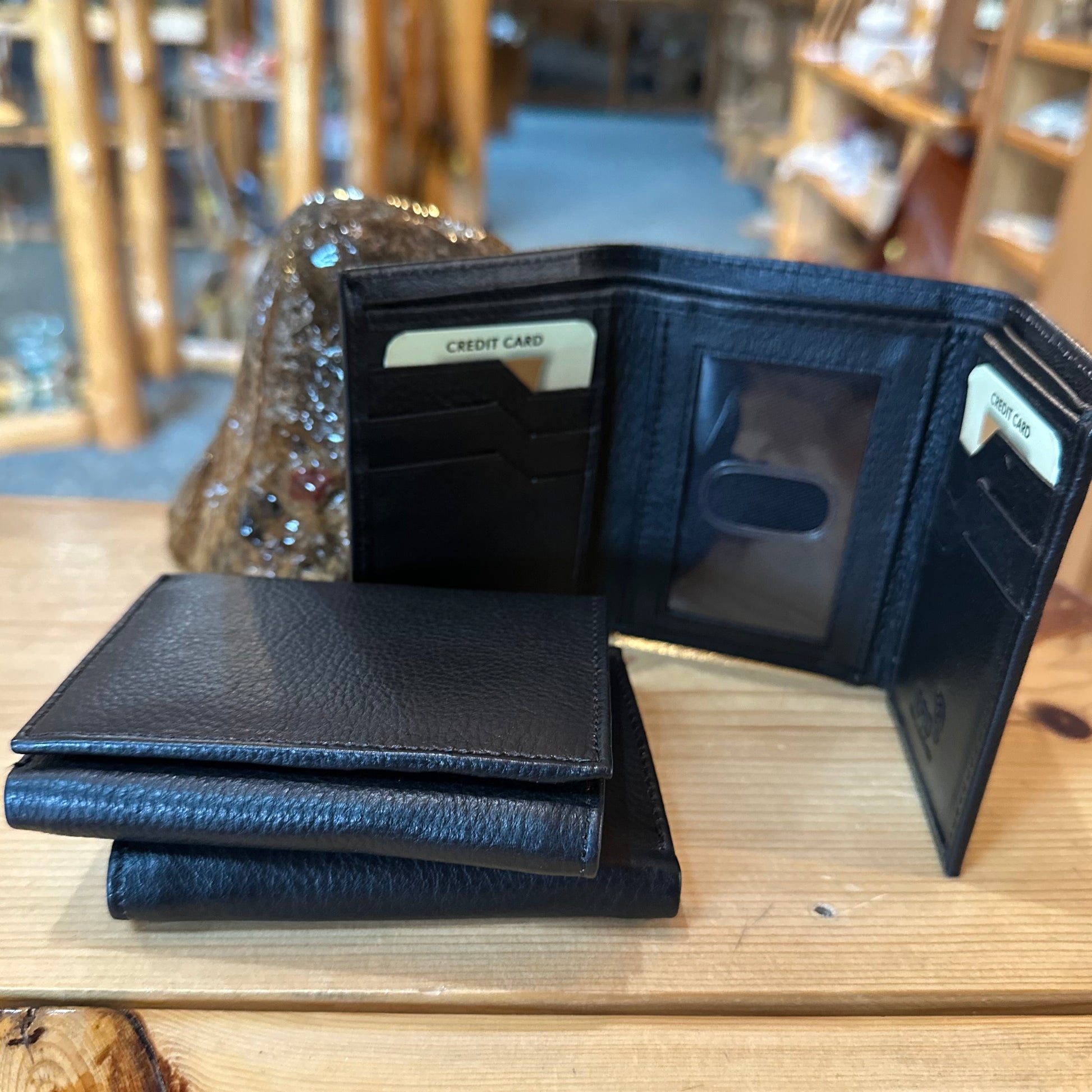 MEN’S RFID LEATHER WALLETS