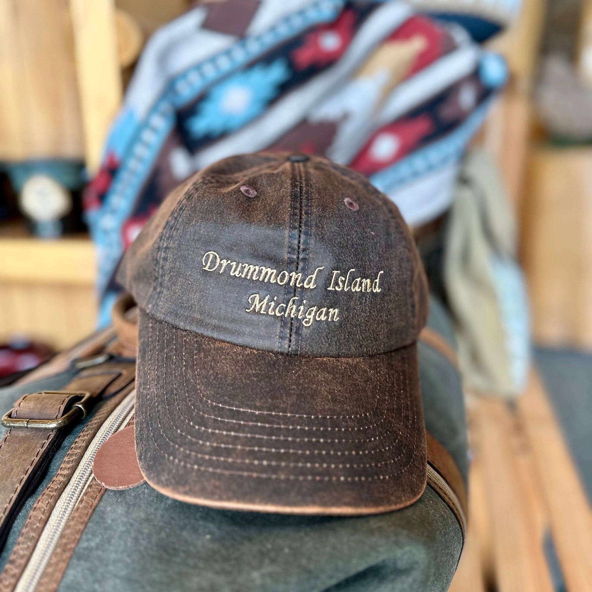 WAXED BROWN CANVAS CAP