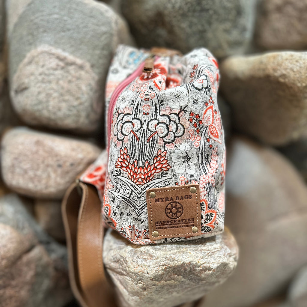 OASIS BLOOMS FANNY PACK/SLING CORAL/BLACK