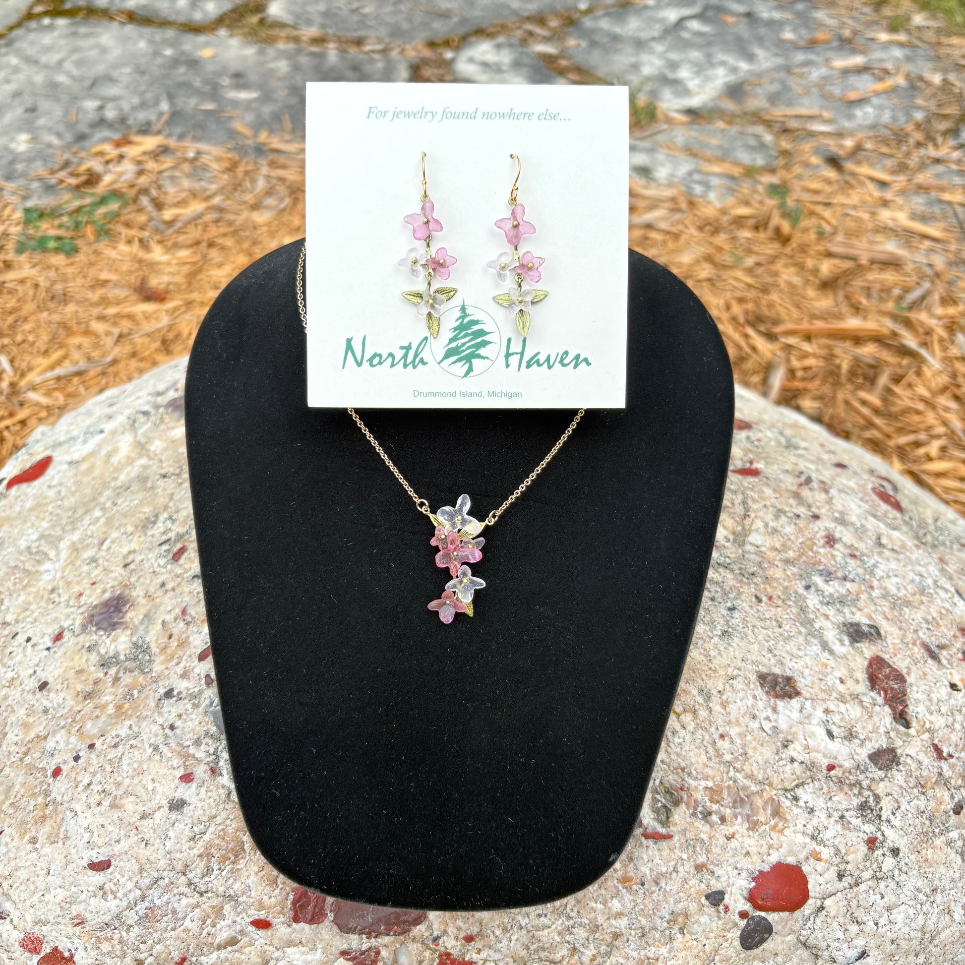 PINK HYDRANGEA 16" ADJ PENDANT