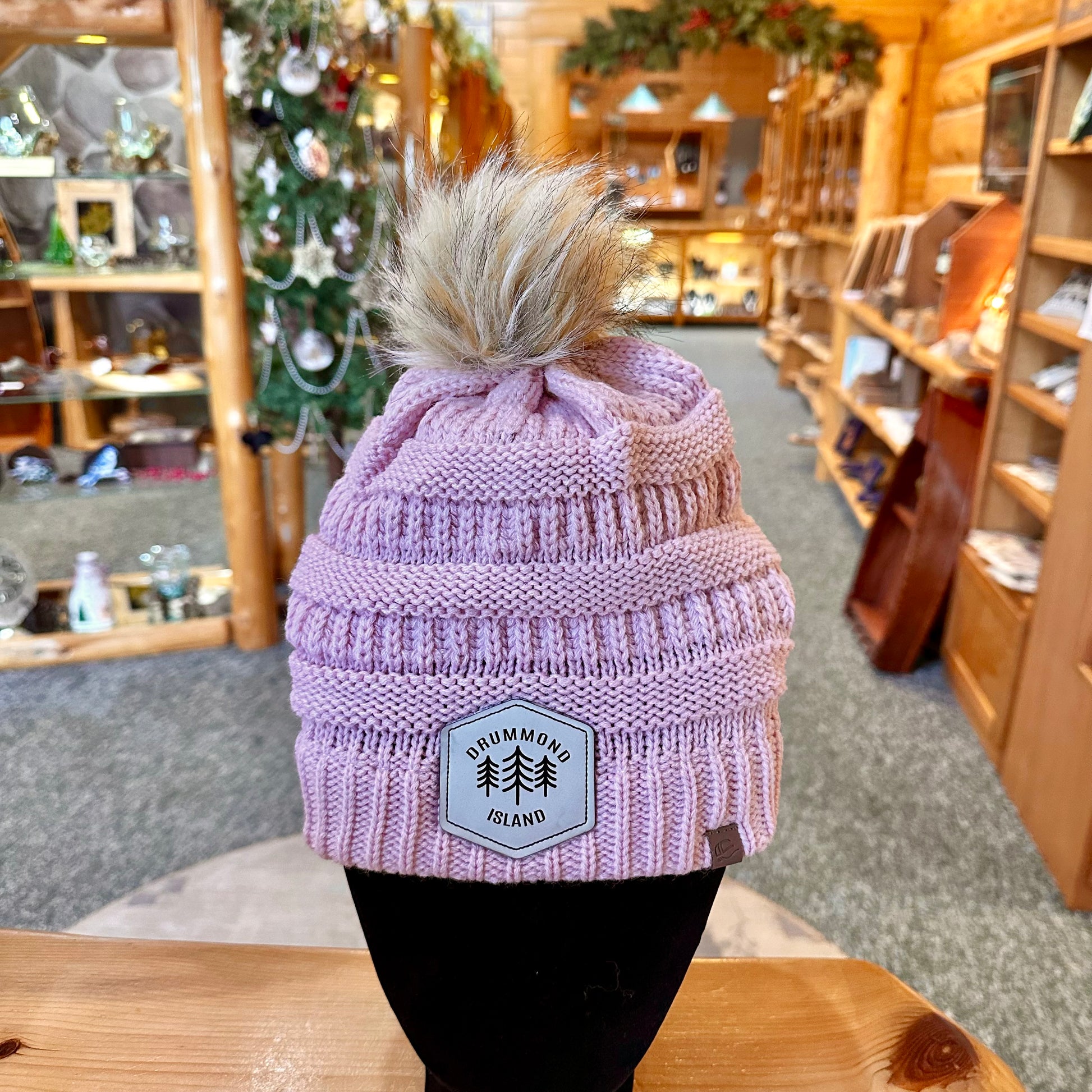 LADIES CABLE KNIT POM HAT ROSE