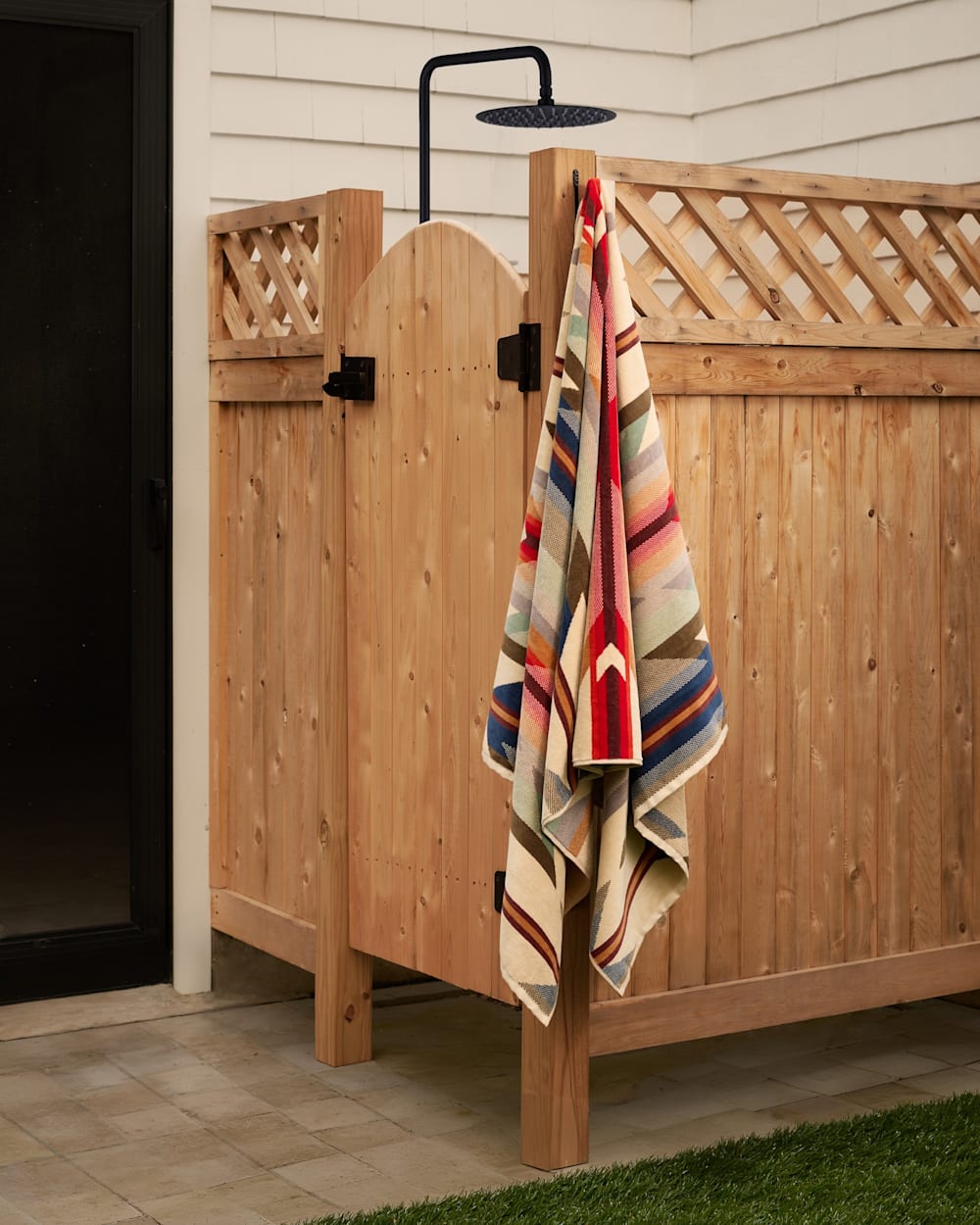 PENDLETON™️ OVERSIZED JACQUARD SPA TOWEL
