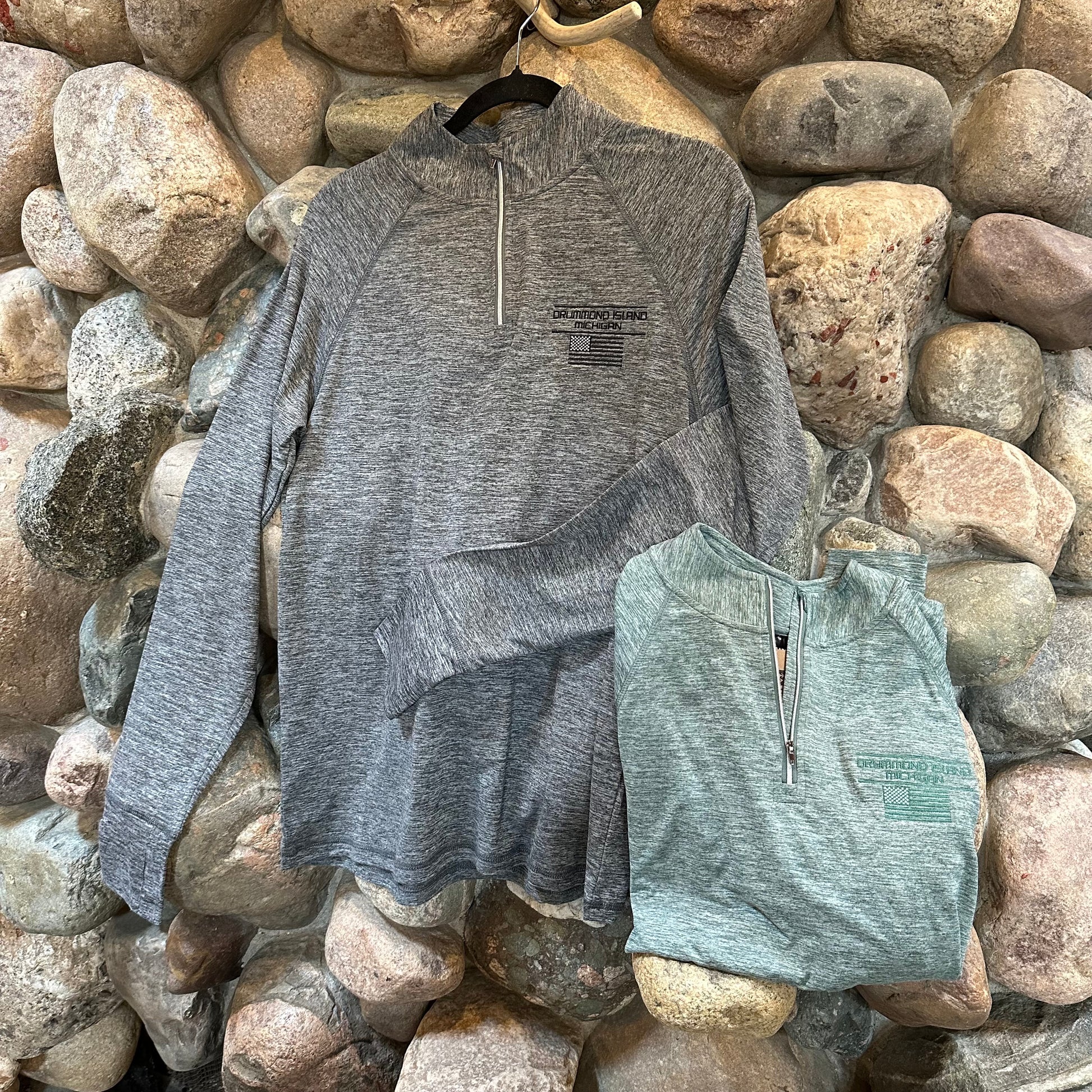 OFF GRID 1/4 ZIP