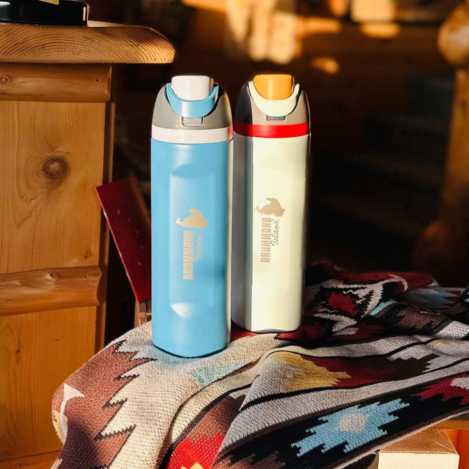 EASY SIP VACUUM INSULATED WATER BOTTLE W/STRAW