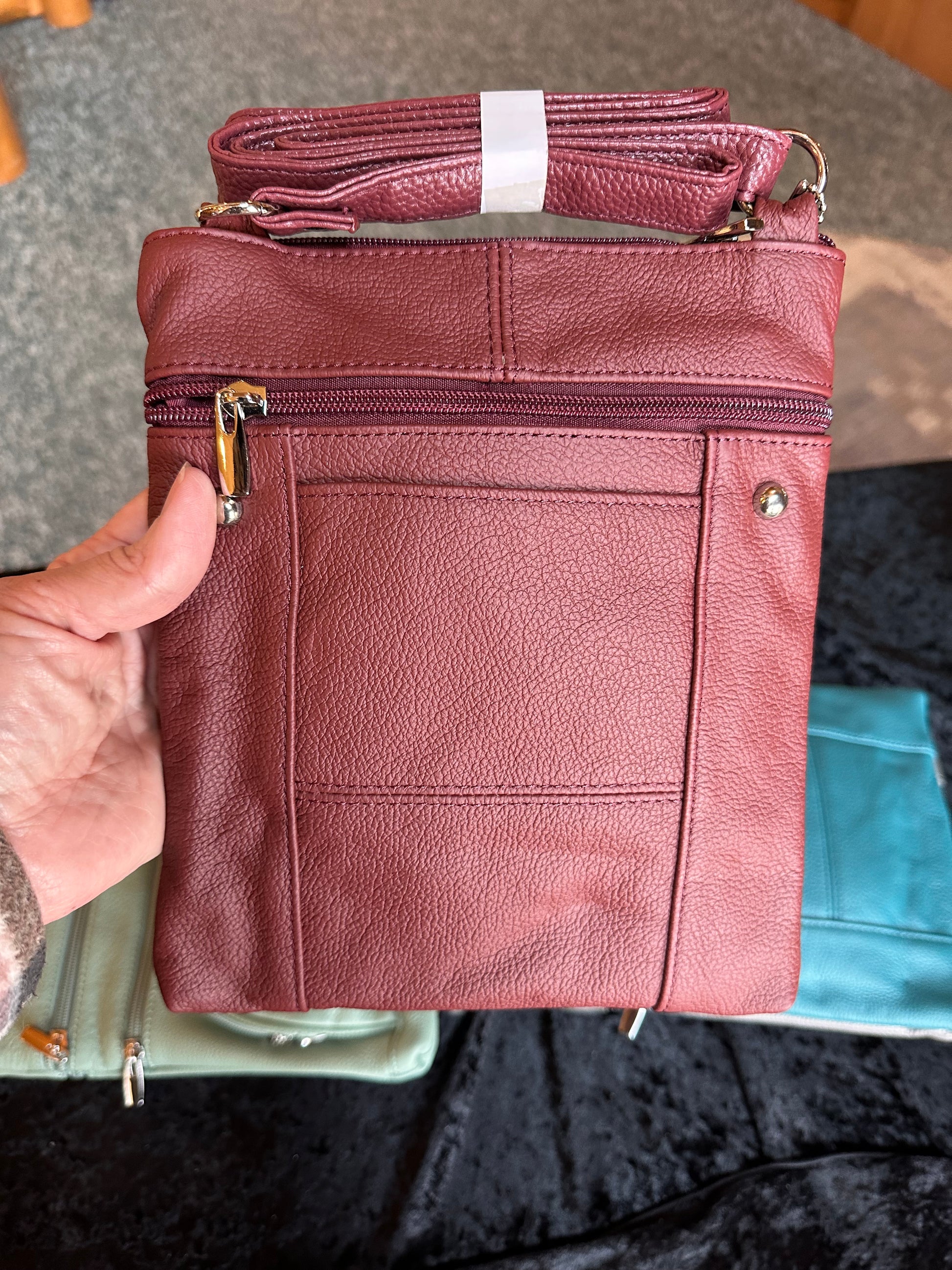 ITALIAN LEATHER CROSS BODY PURSE