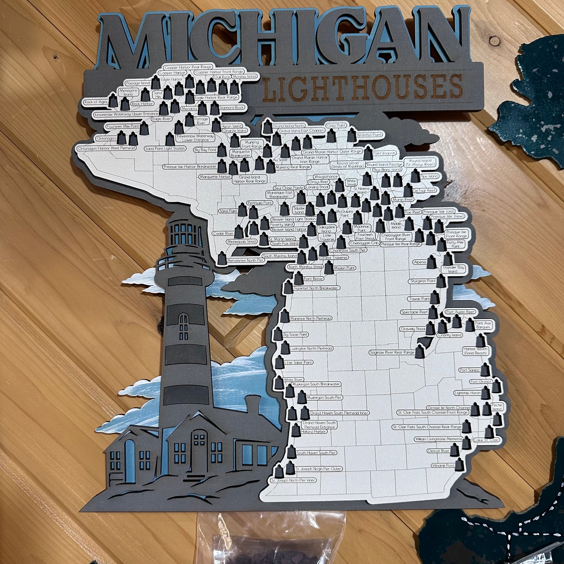 MICHIGAN LIGHTHOUSE WOOD CHART