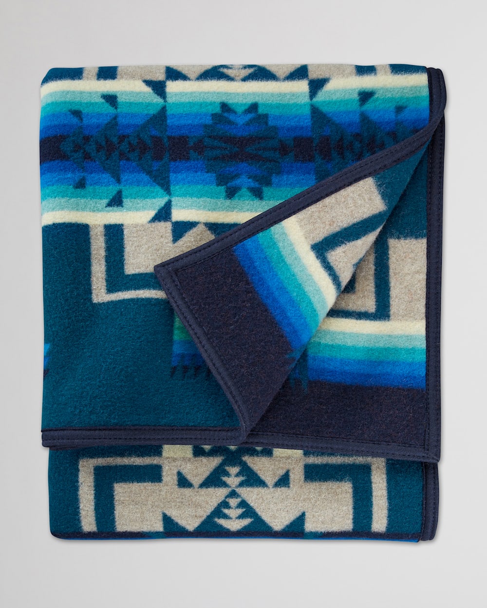 PENDLETON™️ CHIEF JOSEPH AEGEAN ROBE