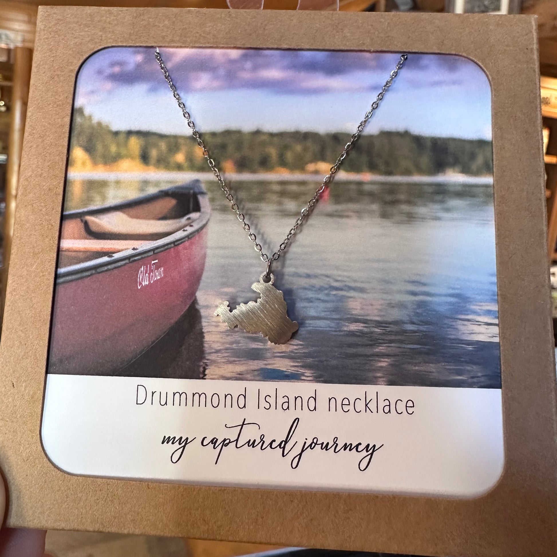 DI OUTLINE NECKLACE