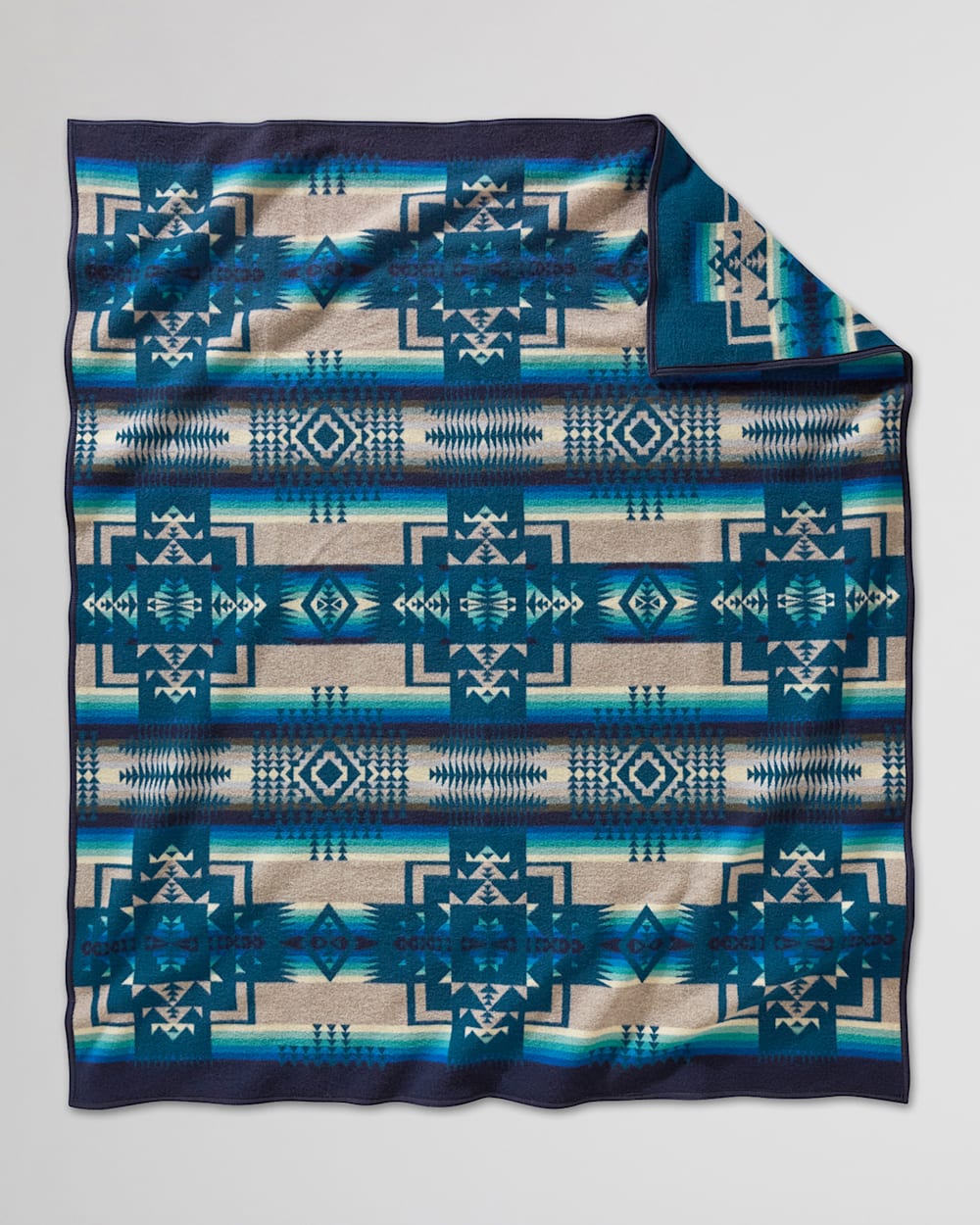 PENDLETON™️ CHIEF JOSEPH AEGEAN ROBE