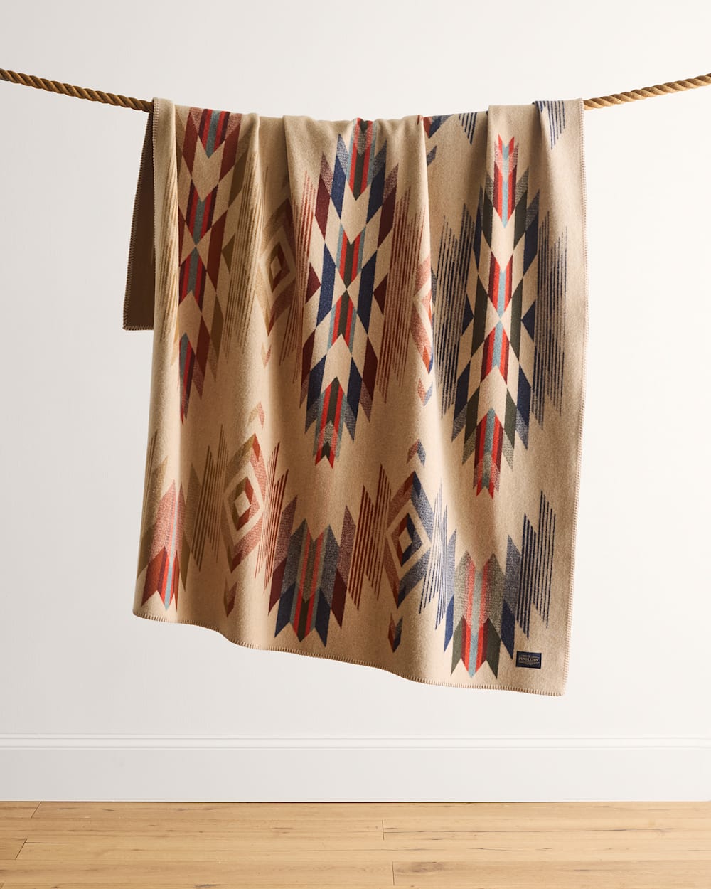 PENDLETON™️ WYETH FALLS JACQUARD THROW