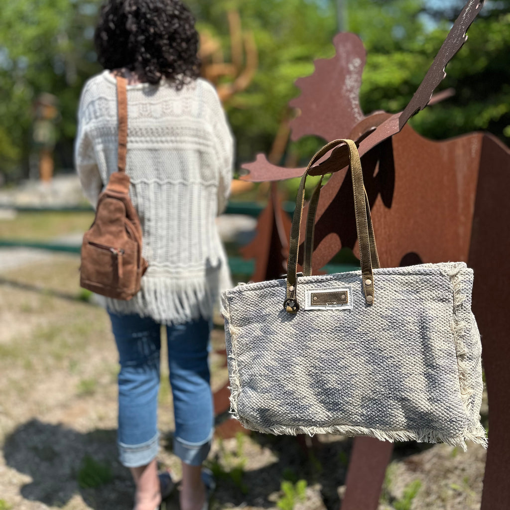 SHADES OF WHITE WEEKENDER BAG